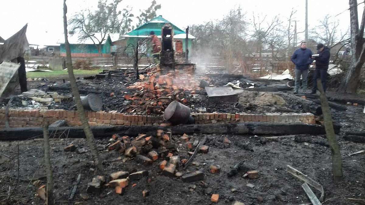 Під час пожежі у дерев'яному будинку на Львівщині згорів 31-річний чоловік