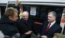 Порошенко з Садовим зустрілись у громадському транспорті. Фото дня