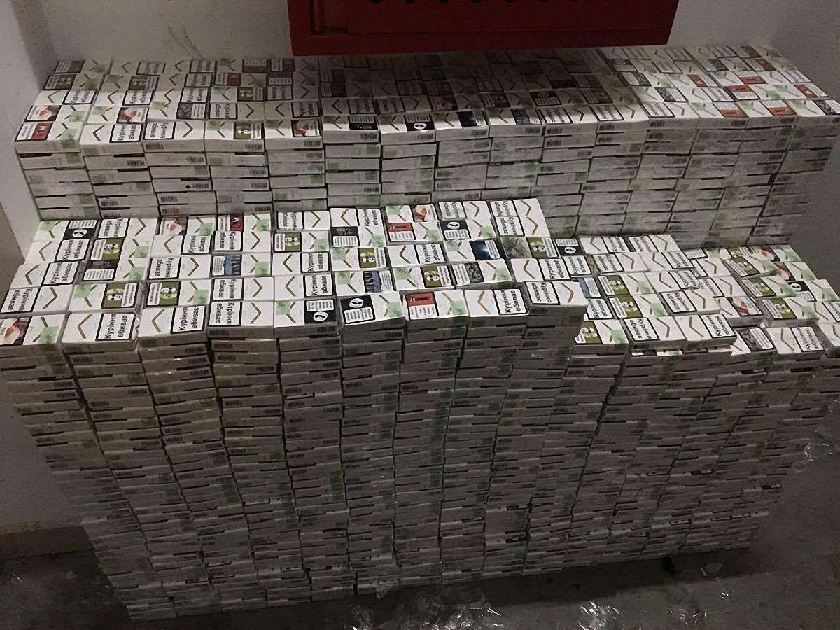Майже 5,5 тис. пачок сигарет вилучили у контрабандиста в Раві-Руській
