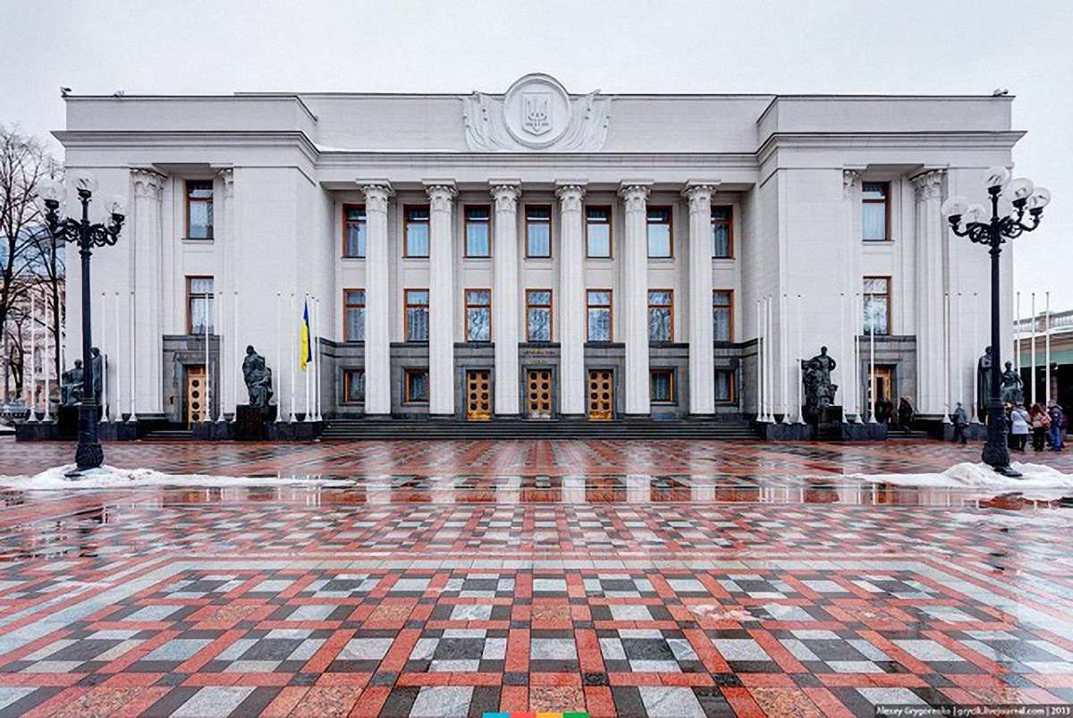 Верховна Рада прийняла за основу скандальний законопроект «Купуй українське»