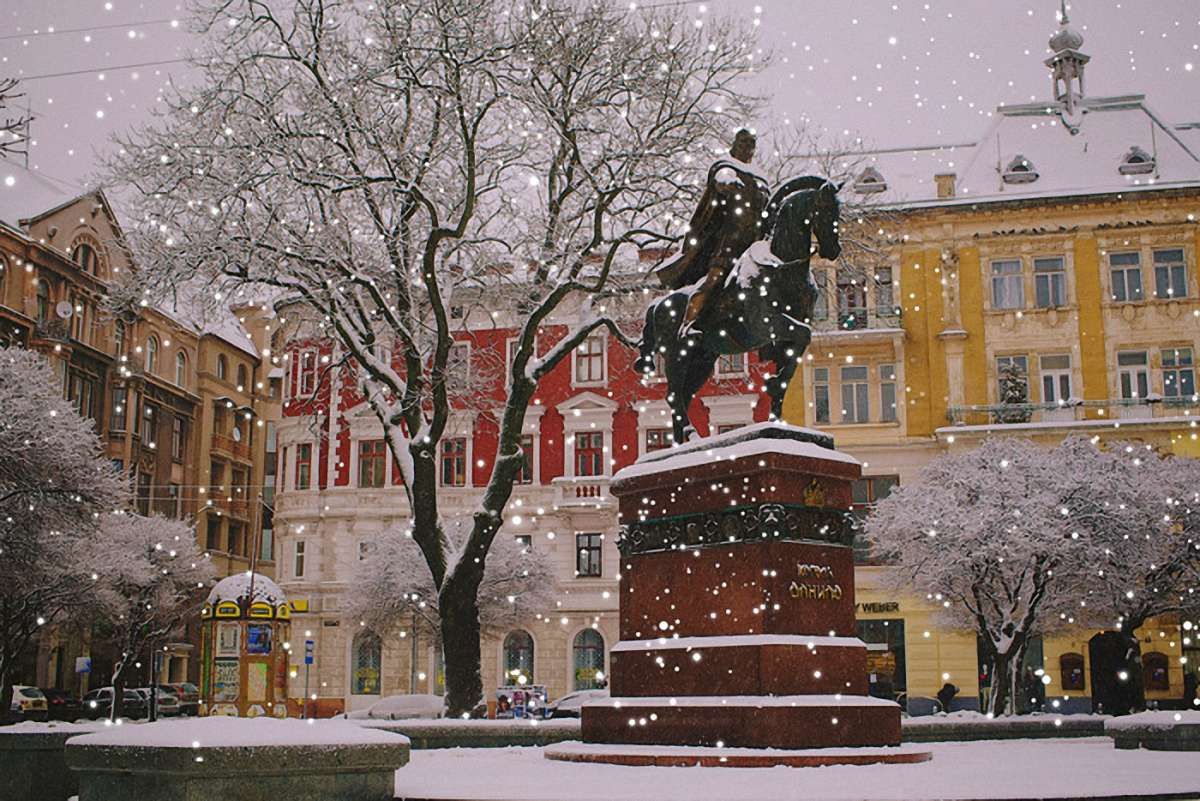 Синоптики оголосили на Львівщині штормове попередження