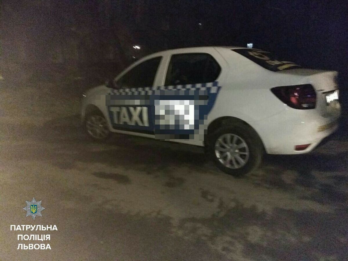 У Львові патрульні вилучили посвідчення водія у п’яного таксиста