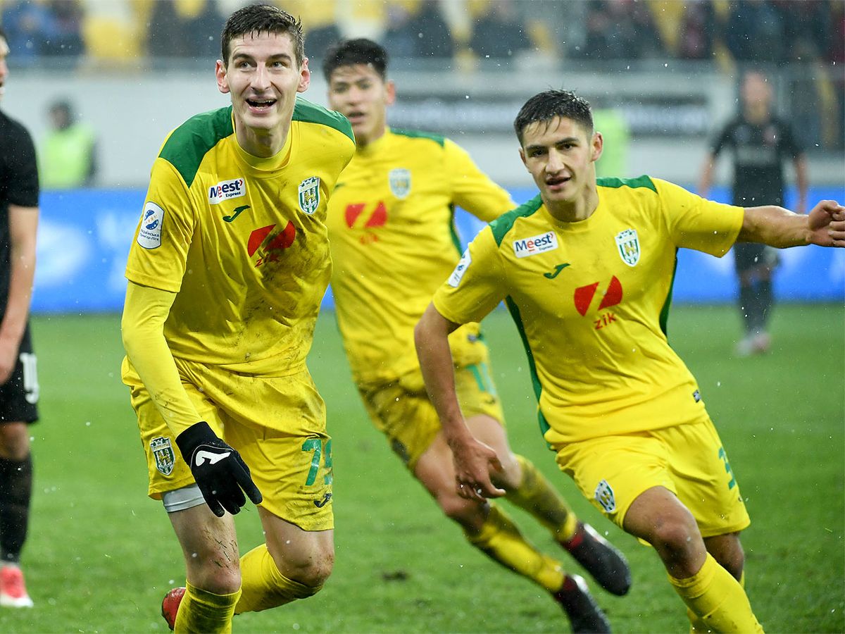 «Карпати» врятувалися від поразки у матчі з рівненським «Вересом» на «Арені Львів»