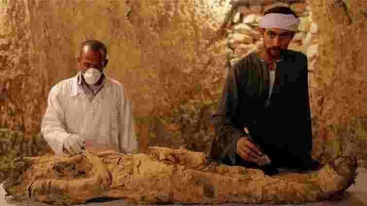 У Єгипті з гробниці дістали мумію віком 3,5 тисячі років