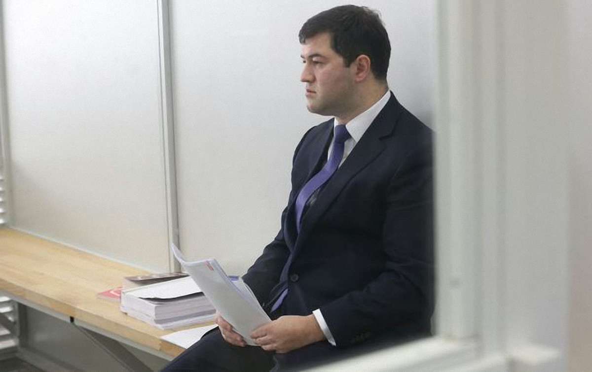 Швейцарські податківці зацікавилися офшорами у справі екс-голови ДФС Романа Насірова