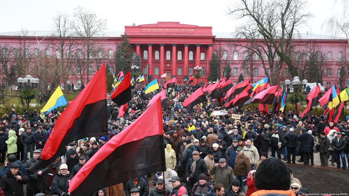 У Києві розпочався марш за імпічмент, організований прихильниками Саакашвілі