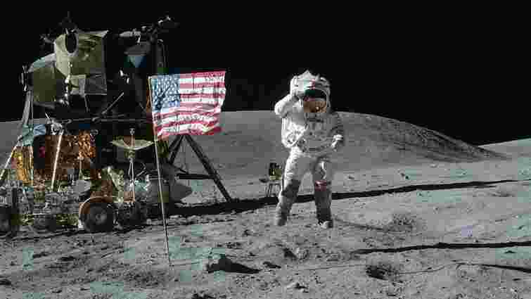 Президент США розпорядився відновити програму дослідження Місяця