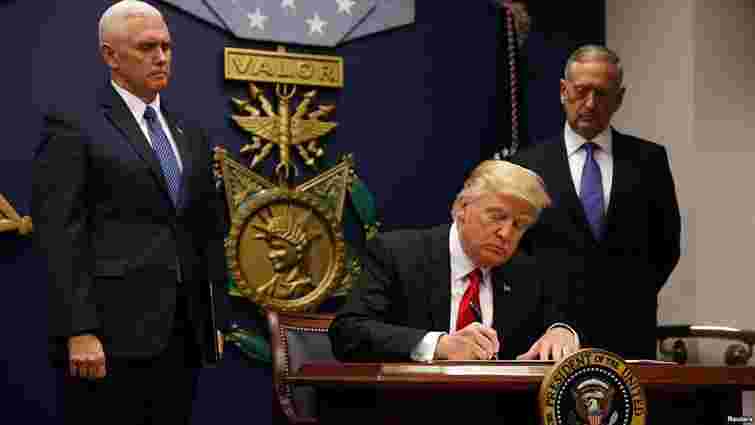 Дональд Трамп підписав оборонний бюджет США із $350 млн допомоги для України