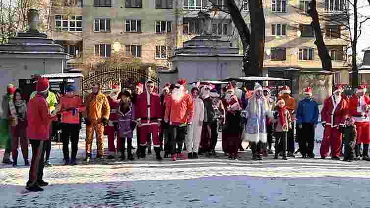 У львівському парку організують святковий забіг Санта-Клаусів
