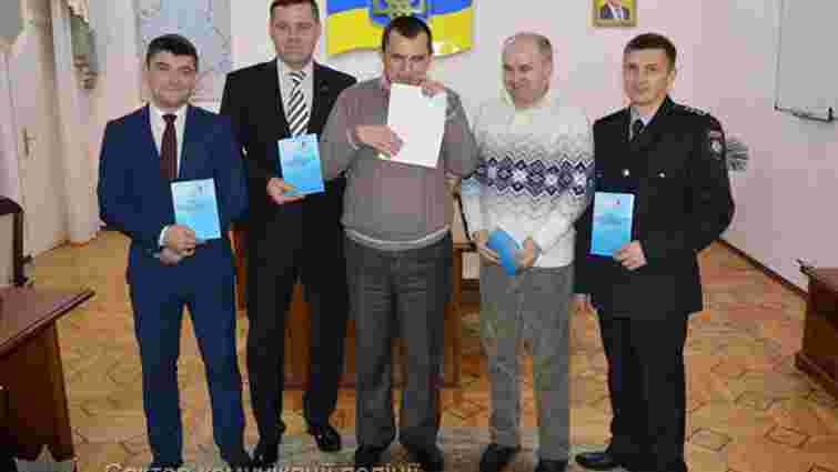 На Волині вперше в Україні шрифтом Брайля видали пам’ятку про права затриманих