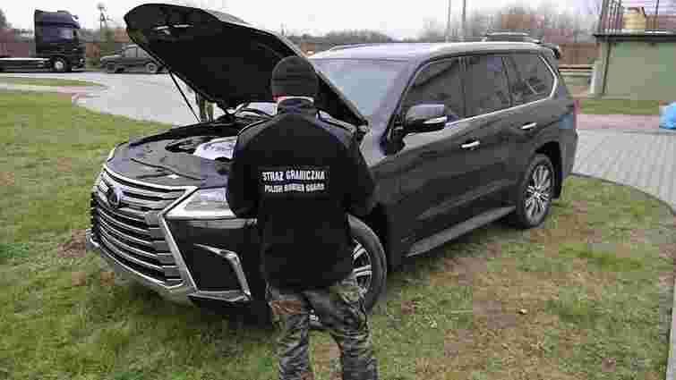 Українець намагався вивезти з Польщі викрадений в Росії Lexus вартістю ₴3,75 млн