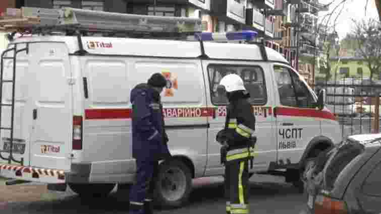 Унаслідок падіння з третього поверху у Львові загинув 58-річний чоловік