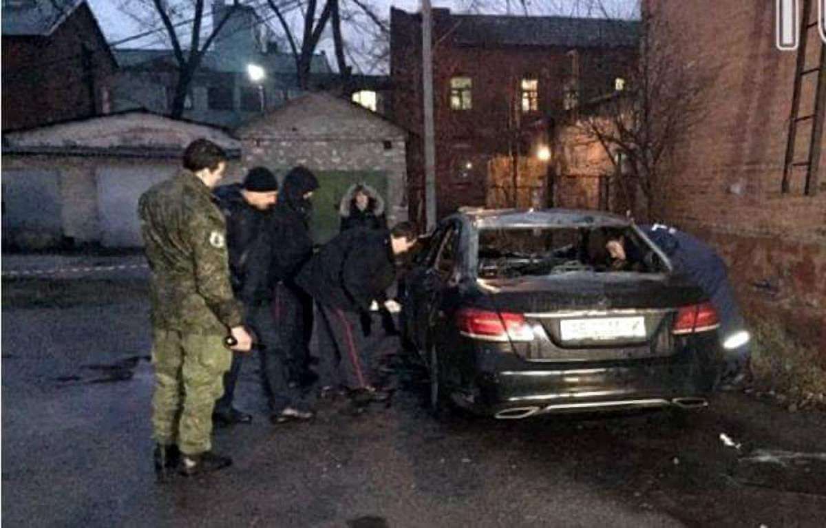 В Дніпрі невідомі підірвали автомобіль прокурора