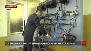У Львівському аграрному університеті вивчають механіку за допомогою рухомих стендів