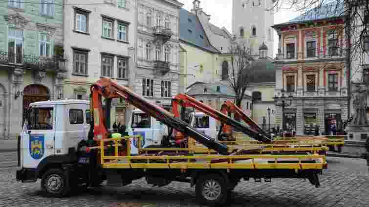 За два дні у Львові на арештмайданчик забрали 11 автівок  через неправильне паркування