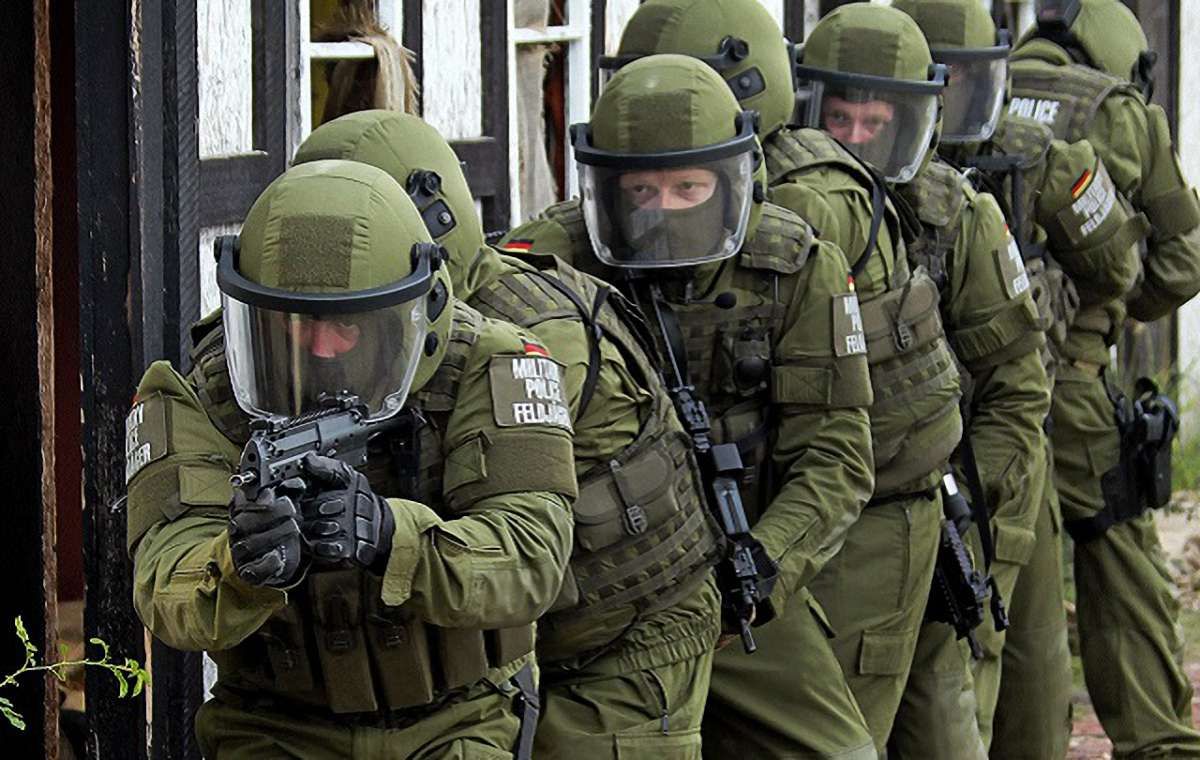 Міноборони запропонувало президенту створити військову поліцію