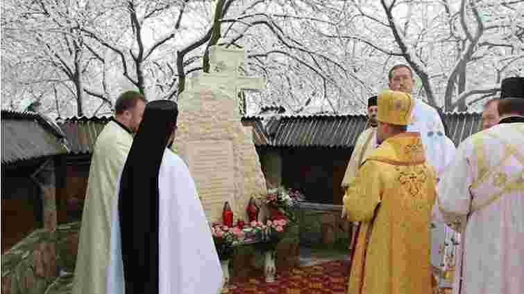 На місці спаленого понад століття тому монастиря студитів у Скнилові освятили пам'ятний знак