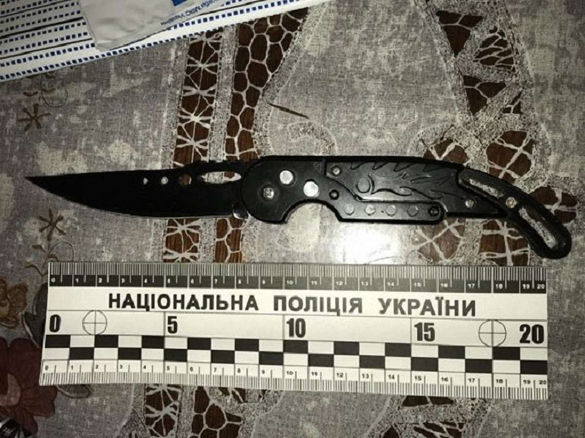 На Рівненщині троє людей потрапили до лікарні після різанини