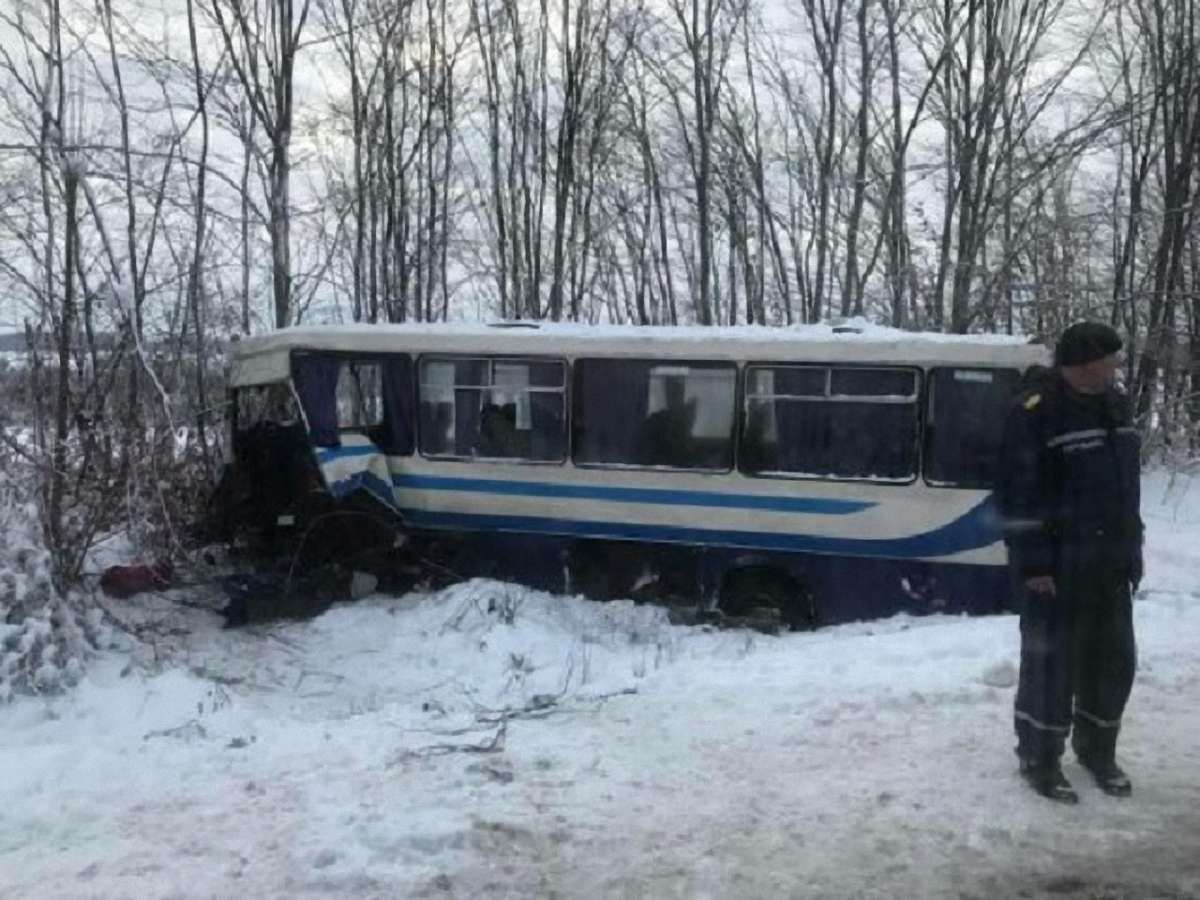 У лікарні помер водій автобуса, який потрапив у ДТП поблизу Дрогобича