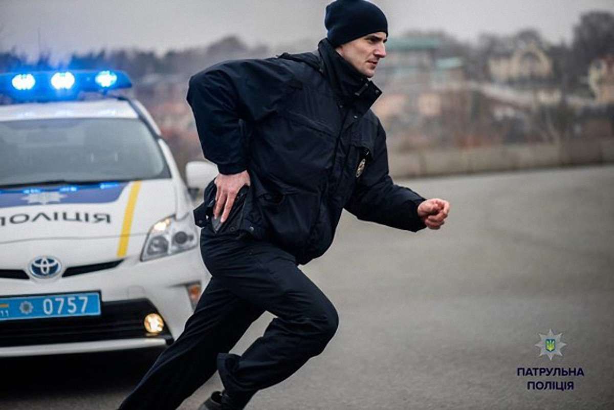 Житель Харківщини вистрілив собі в голову, коли поліція намагалася його затримати