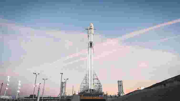 SpaceX успішно запустила ракету Falcon 9 з десятьма супутниками