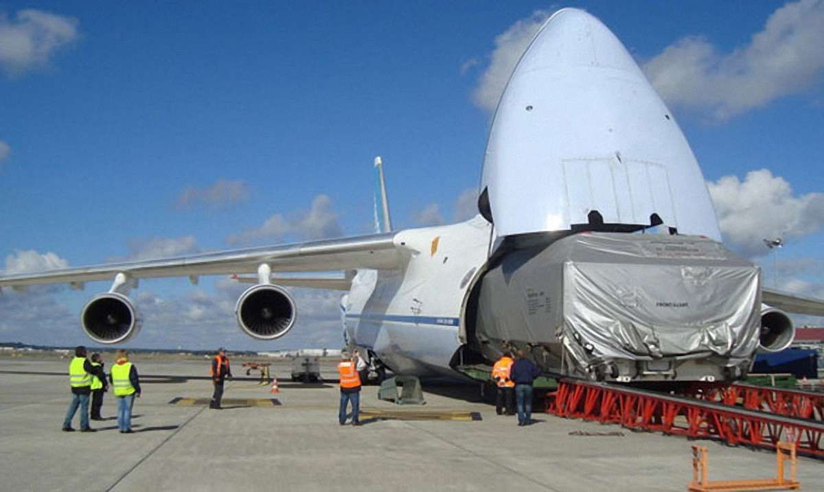 Літаки Ан-124 «Руслан» транспортуватимуть європейські супутники для французької компанії