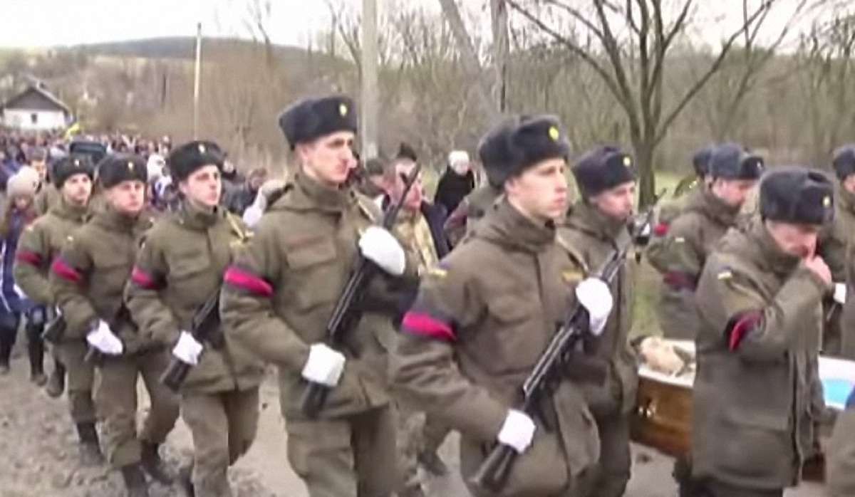 На Львівщині поховали 43-річного бійця АТО Петра Михайлюка
