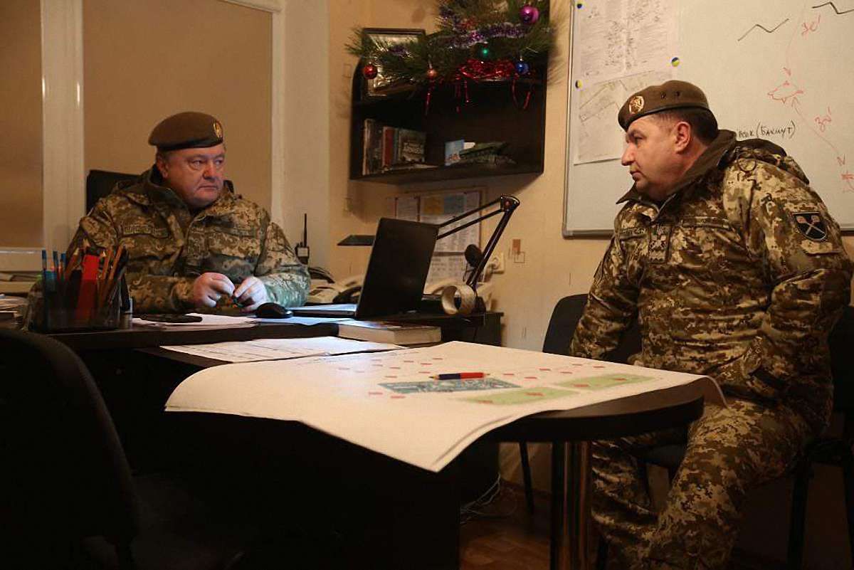 Порошенко прибув на Донбас зустрічати звільнених з полону українців