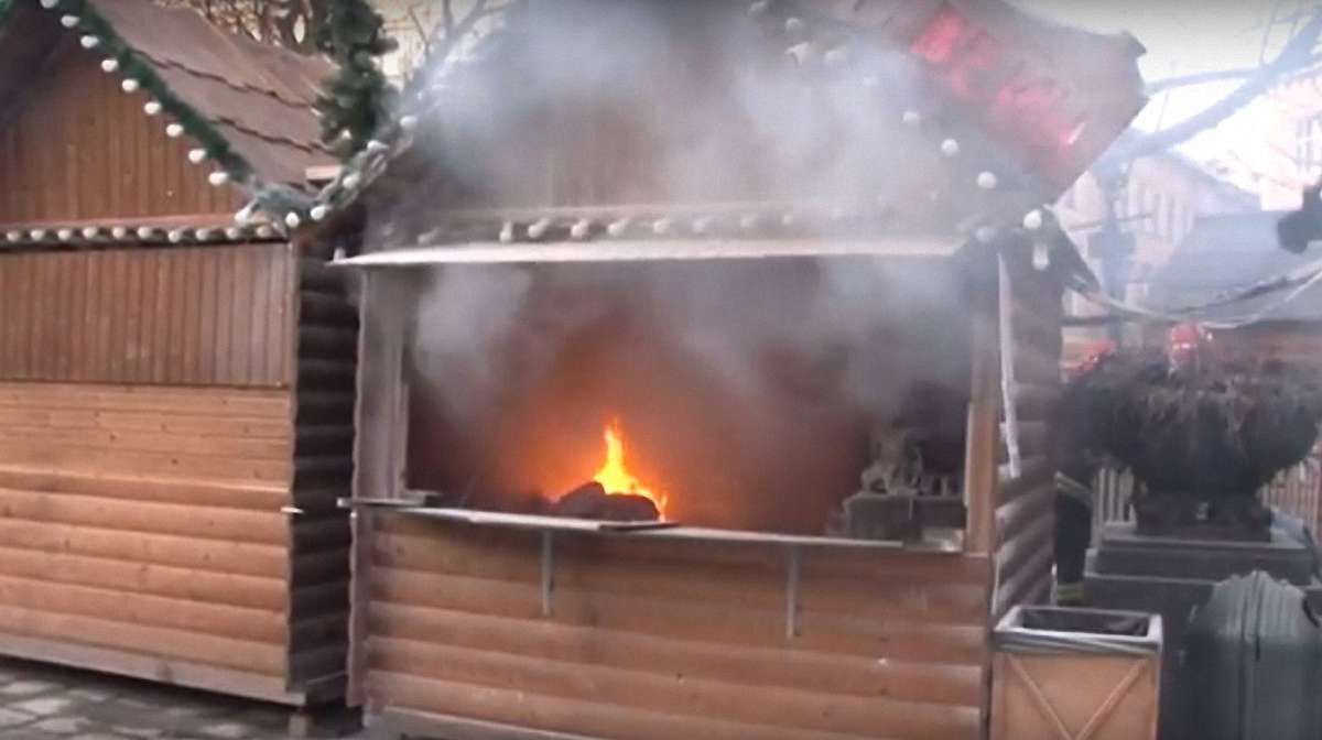 На Різдвяному ярмарку у Львові загорівся павільйон