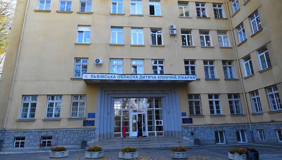 У львівському ОХМАТДИТі загинула жінка, яка впала до шахти ліфта