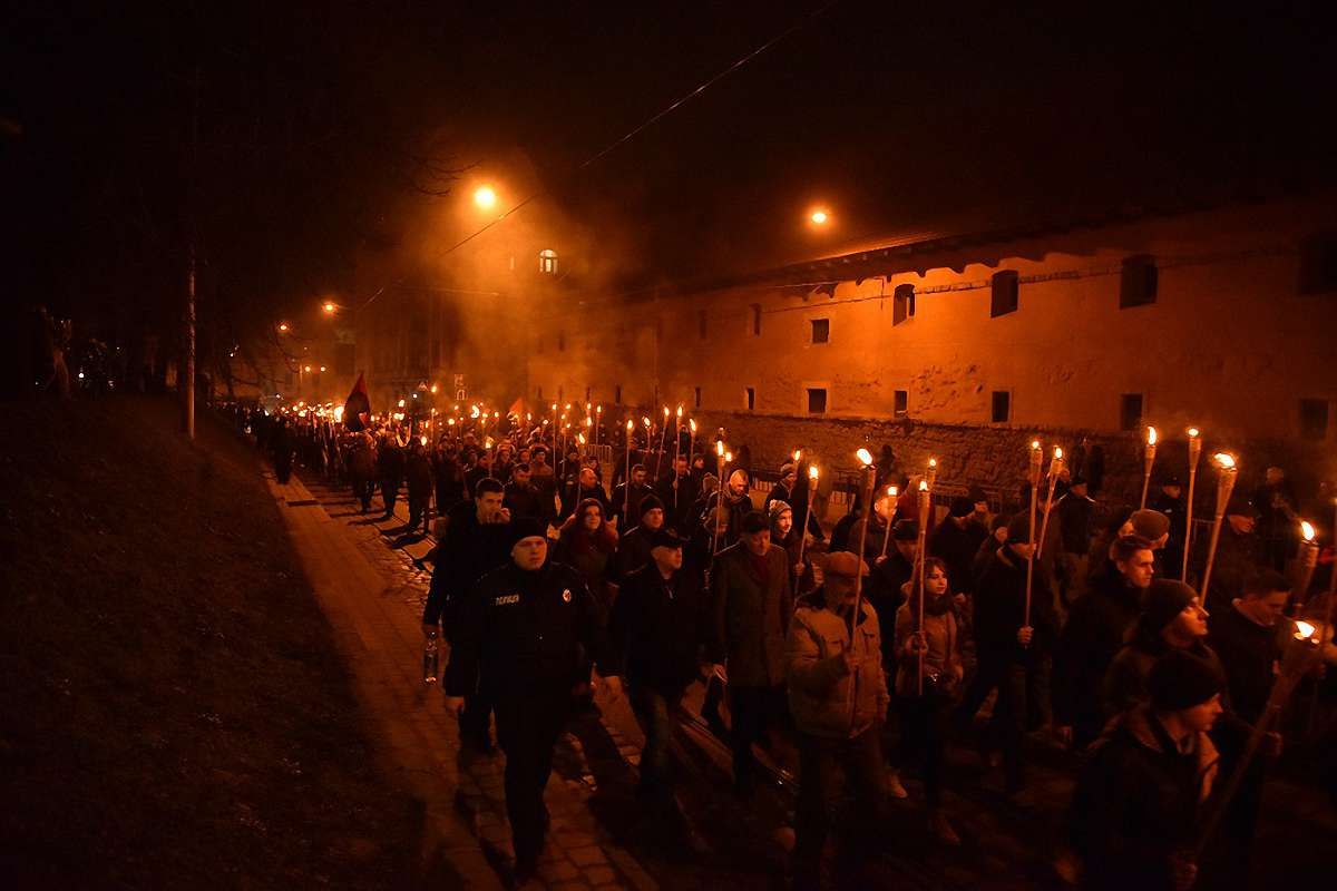 У день народження Степана Бандери у Львові пройшла смолоскипна хода