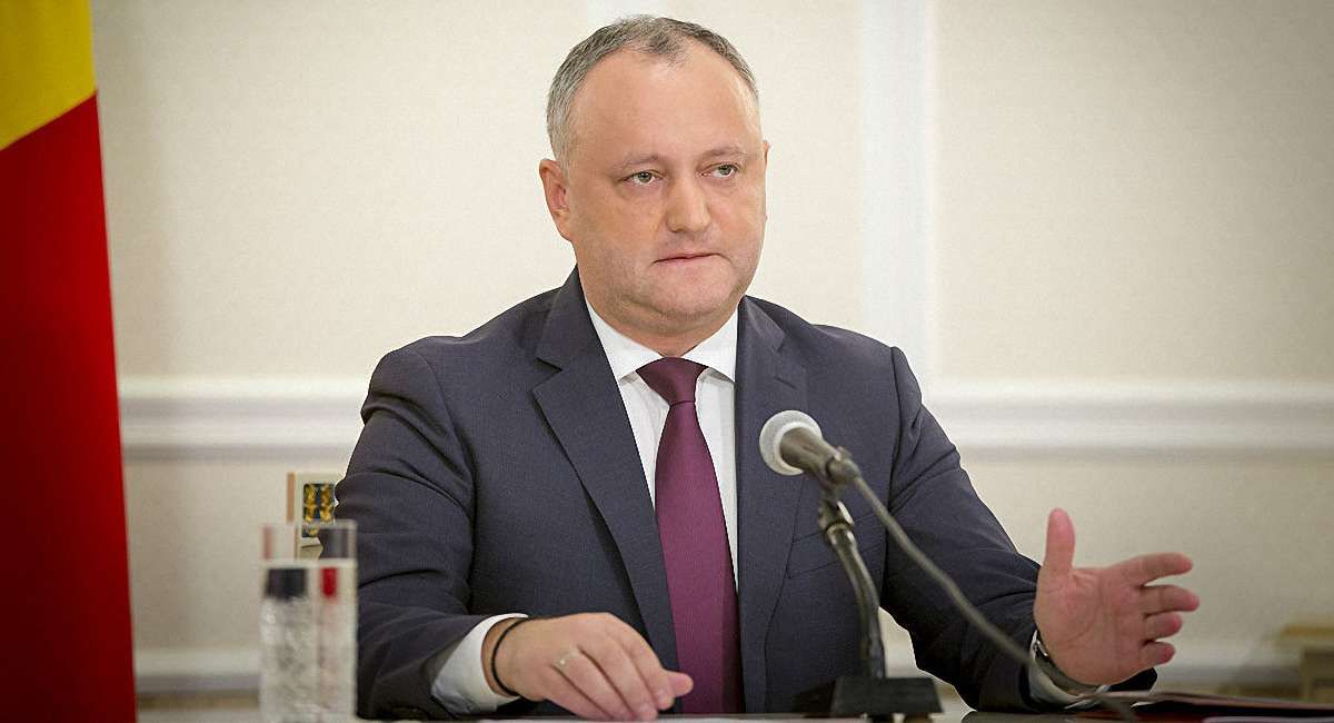 Конституційний суд Молдови призупинив повноваження президента Додона