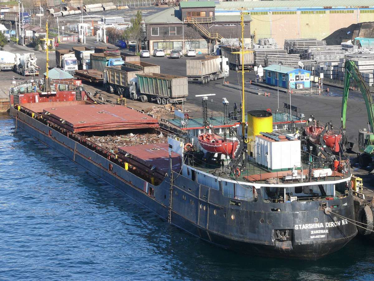 Українські моряки із заарештованого в Сирії судна повернуться до України на Різдво