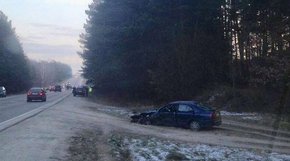 У ДТП на трасі Львів-Краковець загинув водій легковика та постраждали четверо пасажирів