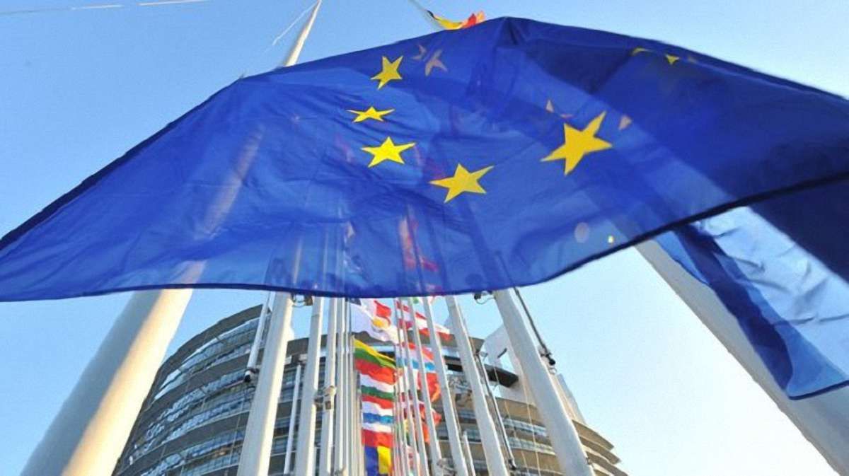 Єврокомісія вимагає від соцмереж видаляти нелегальний контент впродовж 2 годин