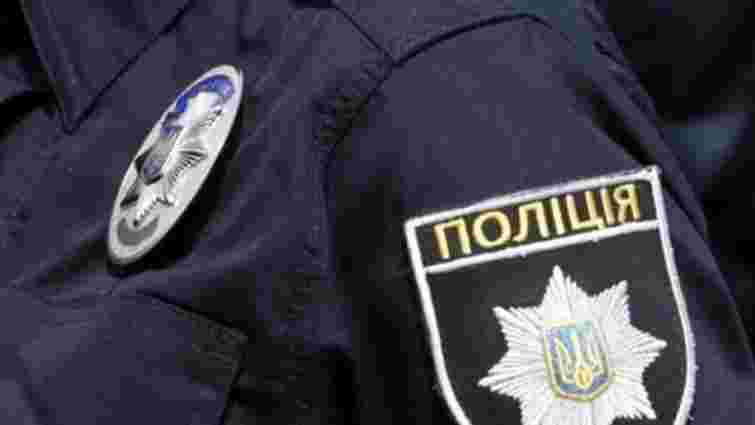 Львівського поліцейського звільнили з роботи через коштовний подарунок