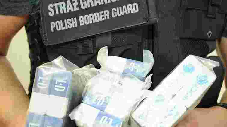У Польщі затримали контрабандистів, які переправляли українські цигарки в Італію