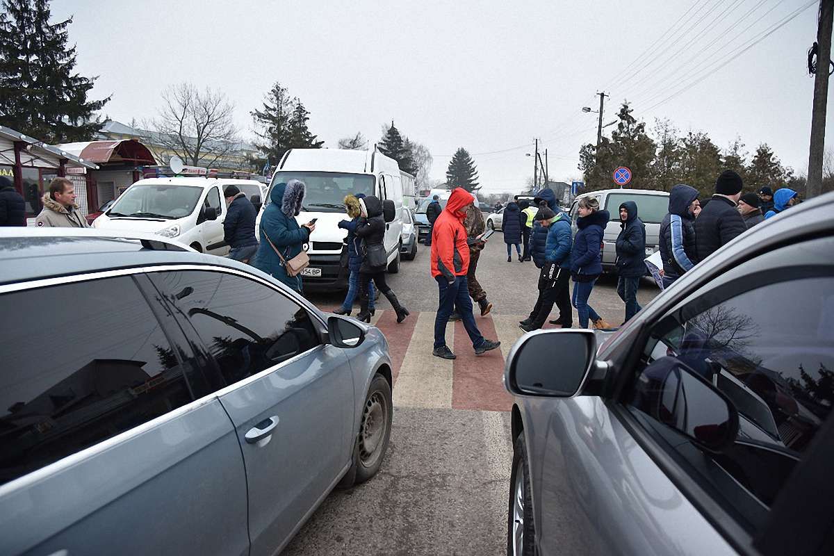 Мітингувальники розблокували дороги до трьох пунктів пропуску на Львівщині