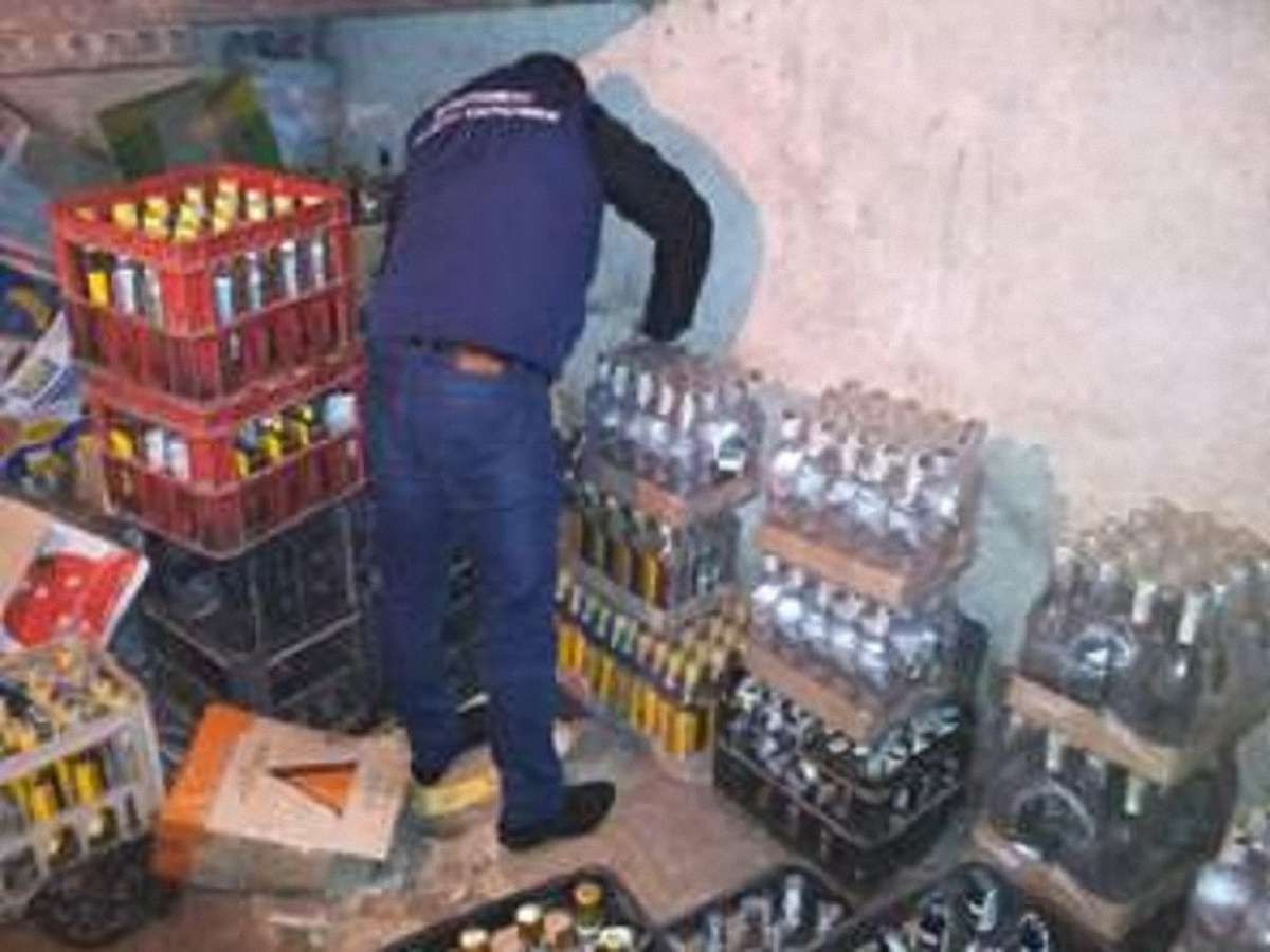 На Львівщині правоохоронці викрили підпільну гуральню