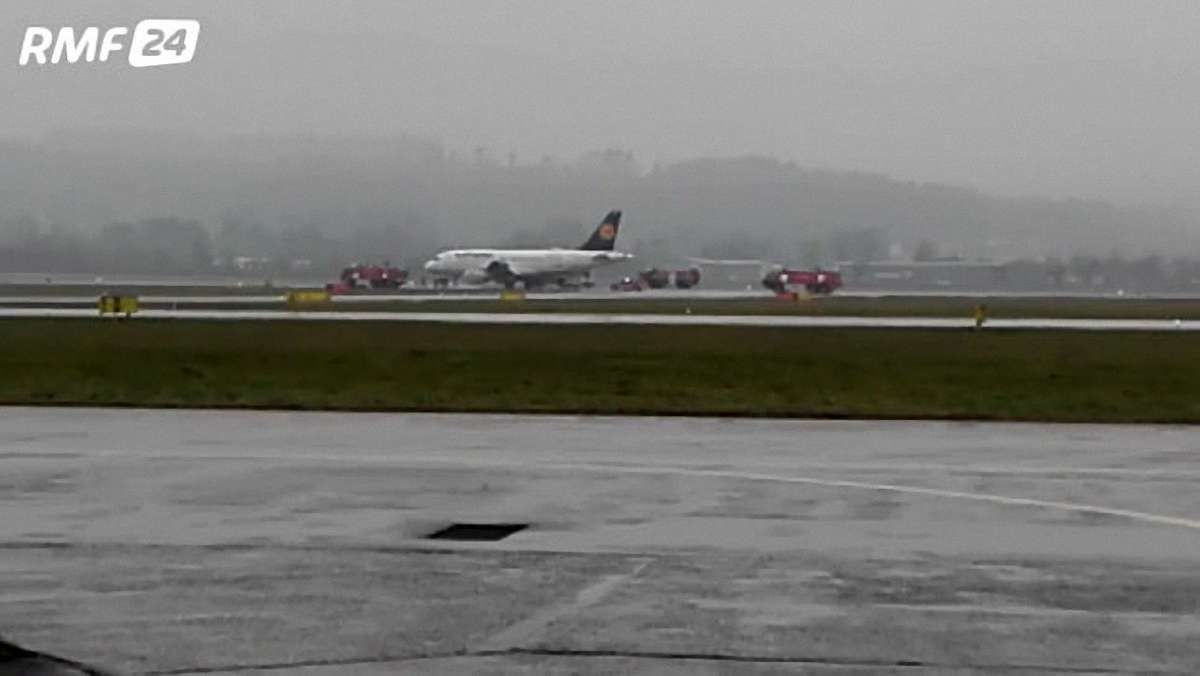 У Кракові літак Lufthansa здійснив аварійну посадку одразу після злету