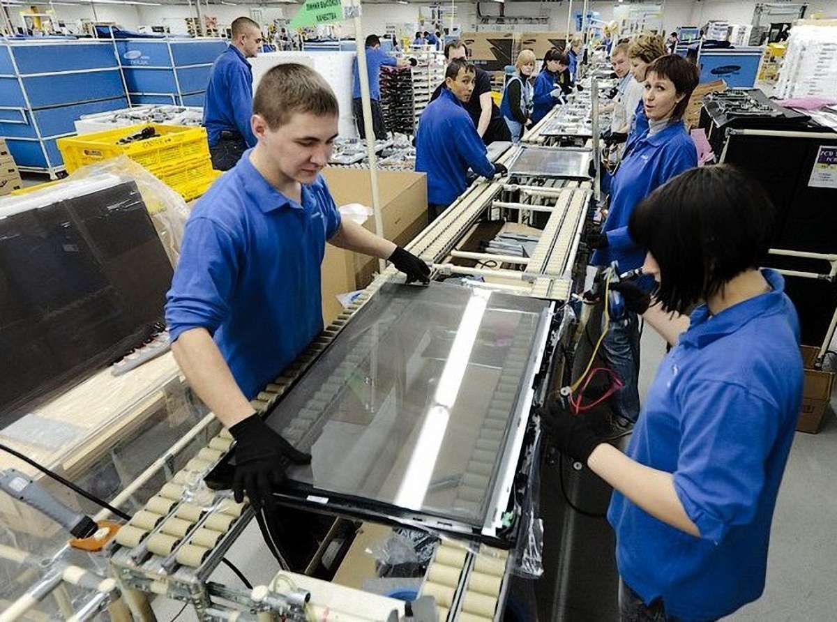 У Польщі рекордно зросла кількість українців, які платять страхові внески