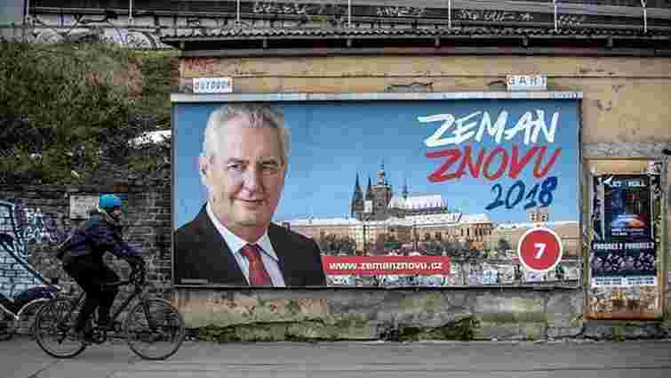 Мілош Земан здобув перемогу в першому турі президентських виборів Чехії