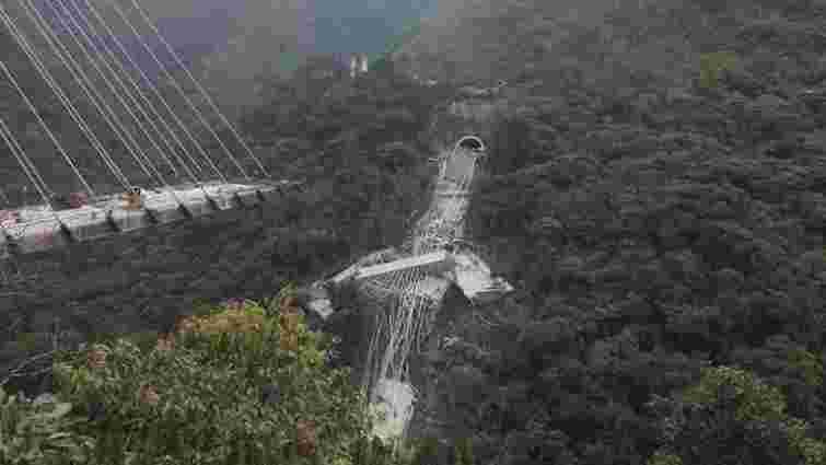 Щонайменше десятеро людей загинули через обвал мосту в Колумбії