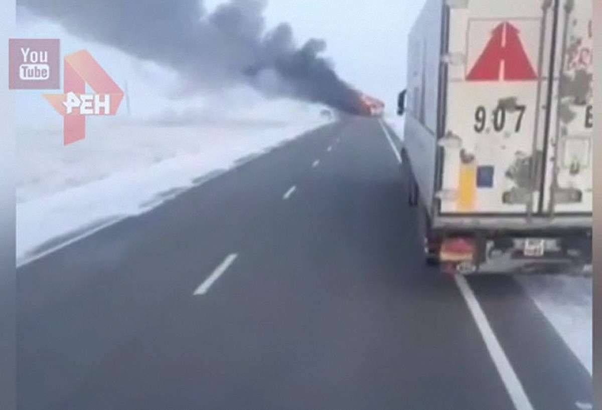 У Казахстані внаслідок пожежі в автобусі загинули 52 людини