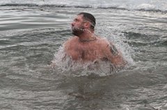 Відчайдухи в ополонках