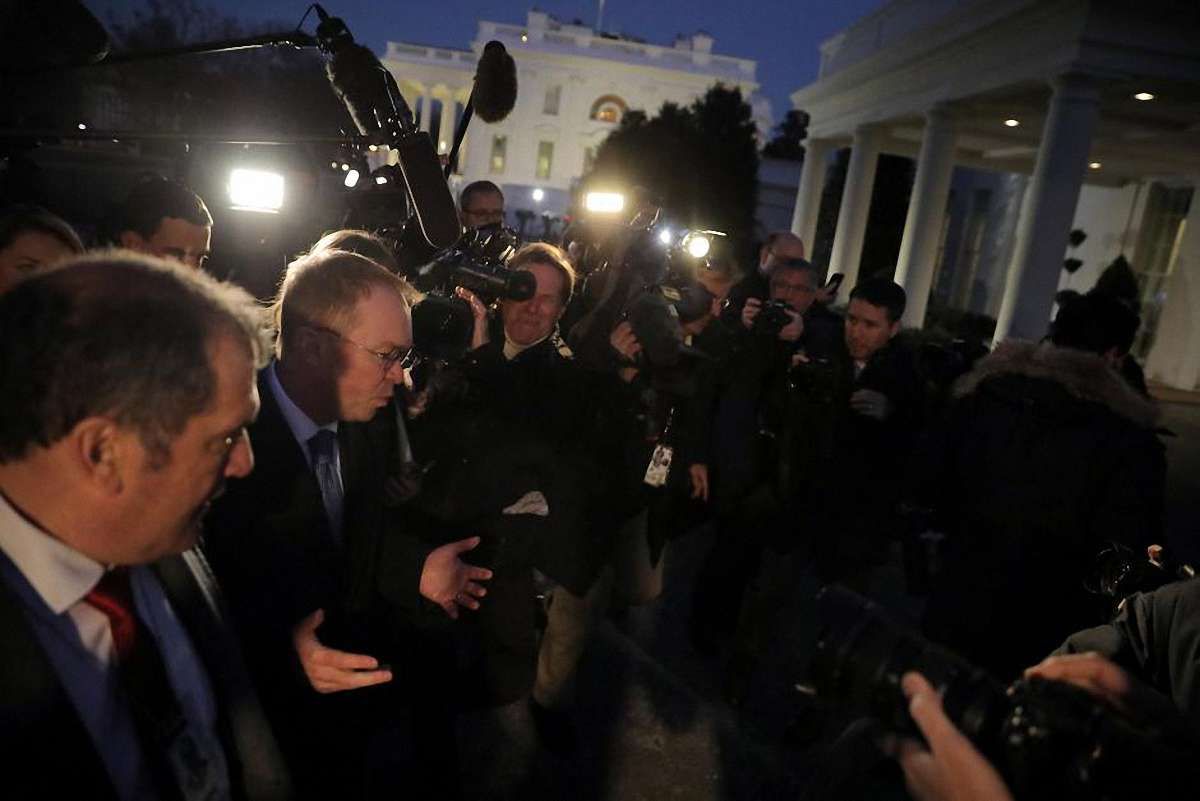 Уряд США тимчасово припинив роботу через відмову Сенату його фінансувати
