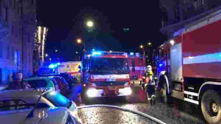 Троє людей загинули і дев'ятеро постраждали внаслідок пожежі у готелі в центрі Праги