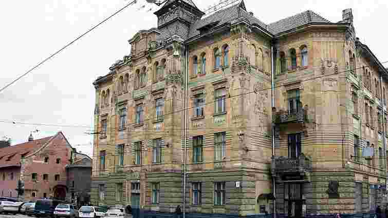 У Львові за ₴2,34 млн відреставрують вікна у пам’ятці сецесійної архітектури