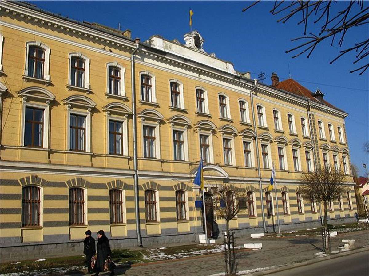 Шістьох депутатів Стрийської міськради оштрафували за невчасне подання декларацій