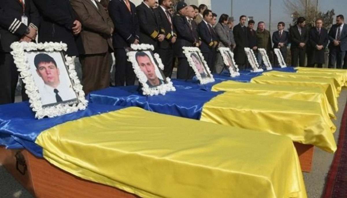 В Україну привезли тіла семи загиблих у теракті в Афганістані
